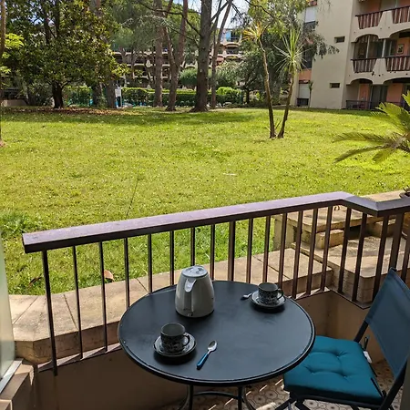 Apartment Dans